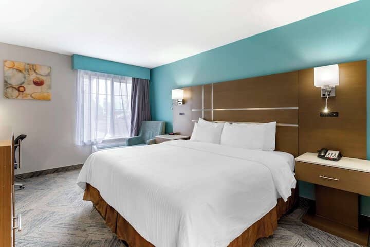 Room 15 of 37